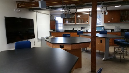 /editor_uploads/images/school_for_environment/lab.jpg